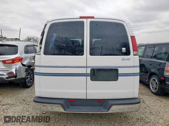 1997 Chevrolet Express Cargo z VIN 1GBFG15R3V1045586, wystawiony jako Copart lot #45388645 z przebiegiem 67 872 mil mil oraz Czysty tytuł • Clean title. Historia ofert i sprzedaży dostępna na DreamBid. Obrazek 6.