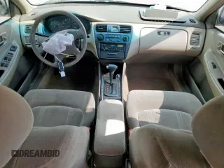 2000 Honda Accord LX z VIN 1HGCG5640YA035354, wystawiony jako Copart lot #58934115 z przebiegiem 167 536 mil mil oraz Szkoda całkowita • Salvage title. Historia ofert i sprzedaży dostępna na DreamBid. Obrazek 8.