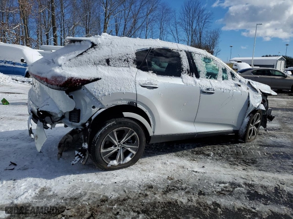 2024 Lexus RX with VIN 2T2BAMCA0RC067911, listed as a Copart auction lot 89298845 with 2,532 mi miles and Salvage Title. Bid and sale history available at carsss.com. Image 3.