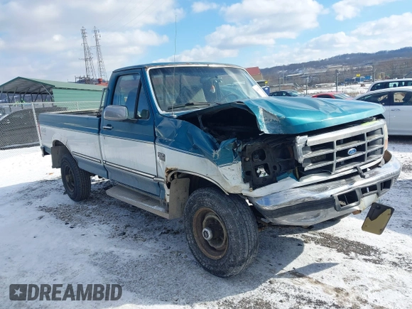 1996 Ford F-250 with VIN 2FTHF26G0TCA64327, listed as a IAAI auction lot 41397949 with 333,048 mi miles. Bid and sale history available at carsss.com. Image 1.