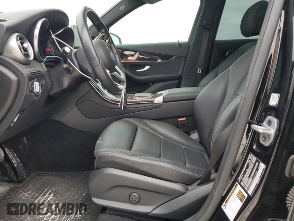 2022 Mercedes-Benz GLC 300 z VIN W1N0G8EB8NG071779, wystawiony jako Copart lot #53069735 z przebiegiem 26 996 mil mil oraz Szkoda całkowita • Salvage title. Historia ofert i sprzedaży dostępna na DreamBid. Obrazek 7.