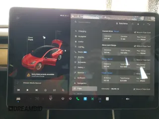 2018 Tesla Model 3 Long Range Battery z VIN 5YJ3E1EB3JF091637, wystawiony jako Copart lot #52127795 z przebiegiem 69 145 mil mil oraz Szkoda całkowita • Salvage title. Historia ofert i sprzedaży dostępna na DreamBid. Obrazek 9.