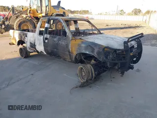 1994 Toyota Pickup DLX z VIN JT4VN13DXR5147115, wystawiony jako IAAI lot #41633548 z przebiegiem Nie podano mil oraz . Historia ofert i sprzedaży dostępna na DreamBid. Obrazek 1.