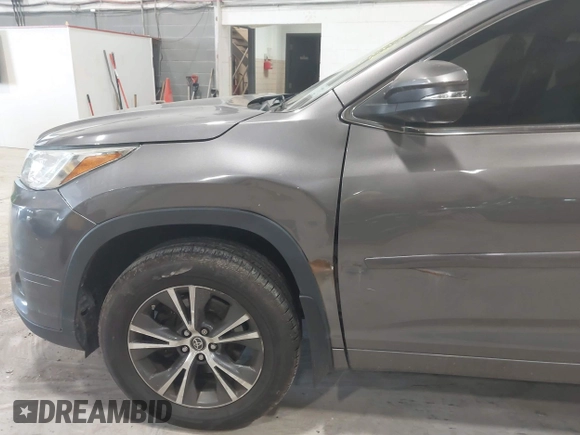 2017 Toyota Highlander LE with VIN 5TDBZRFH3HS434227, listed as a IAAI auction lot 42524051 with 66,099 mi miles and . Bid and sale history available at DreamBid. Image 17.