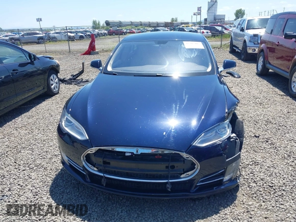 2014 Tesla Model S 60 with VIN 5YJSA1H18EFP31969, listed as a IAAI auction lot 42312485 with 90,043 mi miles and . Bid and sale history available at DreamBid. Image 13.