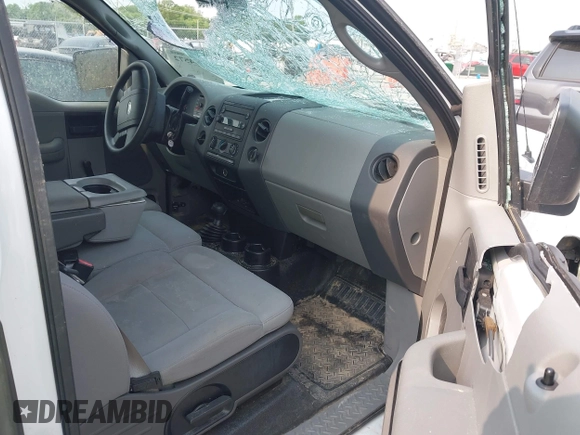 2005 Ford F-150 STX с VIN 1FTRX14W15NA05046, выставлен на аукционе IAAI как лот 42394572 с пробегом 115 601 миль миль и . История ставок и продаж доступна на DreamBid. Изображение 5.