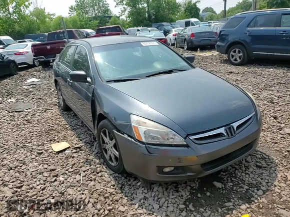 2003 Honda Accord LX z VIN 1HGCM56393A133582, wystawiony jako Copart lot #60658325 z przebiegiem Nie podano mil oraz Szkoda całkowita • Salvage title. Historia ofert i sprzedaży dostępna na DreamBid. Obrazek 13.