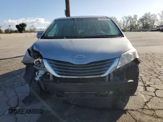 2014 Toyota Sienna XLE with VIN 5TDYK3DC4ES412719, listed as a Copart auction lot 49349495 with 189,774 mi miles and Salvage Title. Bid and sale history available at carsss.com. Image 5.