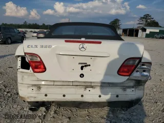 2002 Mercedes-Benz CLK-Class with VIN WDBLK65G52T109375, listed as a Copart auction lot 71832724 with 207,707 mi miles and Salvage Title. Bid and sale history available at carsss.com. Image 6.