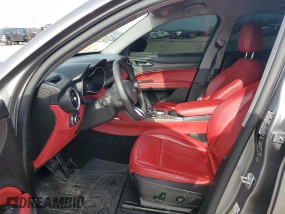 2020 Alfa Romeo Stelvio Ti z VIN ZASPAKBN4L7C91444, wystawiony jako Copart lot #43635865 z przebiegiem 83 848 mil mil oraz Szkoda całkowita • Salvage title. Historia ofert i sprzedaży dostępna na DreamBid. Obrazek 7.