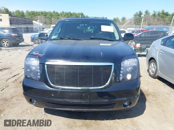 2007 GMC Yukon Denali z VIN 1GKFK63827J265939, wystawiony jako IAAI lot #42120148 z przebiegiem 203 459 mil mil oraz . Historia ofert i sprzedaży dostępna na DreamBid. Obrazek 12.