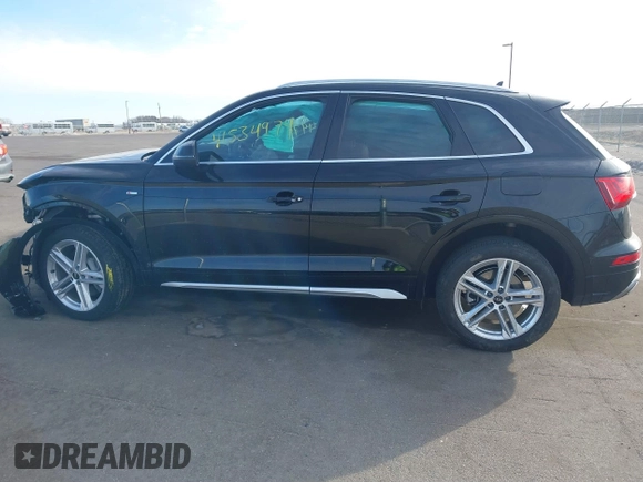 2024 Audi Q5 S line Premium Plus z VIN WA1E2AFY7R2021443, wystawiony jako IAAI lot #41534974 z przebiegiem 7 512 mil mil oraz . Historia ofert i sprzedaży dostępna na DreamBid. Obrazek 14.