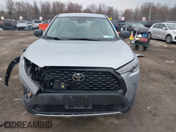 2022 Toyota Corolla Cross L с VIN 7MUAAABG4NV027200, выставлен на аукционе IAAI как лот 41834113 с пробегом 58 533 миль миль и . История ставок и продаж доступна на DreamBid. Изображение 13.