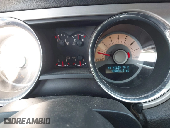 2011 Ford Mustang V6 с VIN 1ZVBP8EM6B5156965, выставлен на аукционе IAAI как лот 42600093 с пробегом 165 868 миль миль и . История ставок и продаж доступна на DreamBid. Изображение 7.