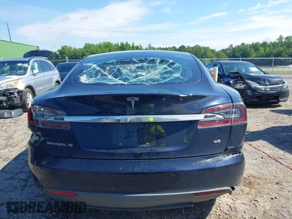2014 Tesla Model S 60 с VIN 5YJSA1H14EFP44251, выставлен на аукционе IAAI как лот 42267250 с пробегом 60 560 миль миль и . История ставок и продаж доступна на DreamBid. Изображение 17.