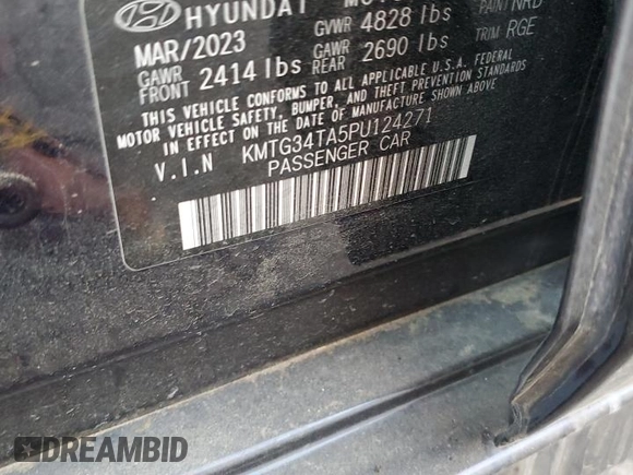 2023 Genesis G70 2.0T with VIN KMTG34TA5PU124271, listed as a Copart auction lot 82690964 with 8,844 mi miles and Salvage Title. Bid and sale history available at DreamBid. Image 12.