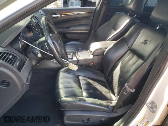 2019 Chrysler 300 with VIN 2C3CCAGGXKH542707, listed as a Copart auction lot 53305045 with 111,657 mi miles and Clean Title. Bid and sale history available at carsss.com. Image 7.