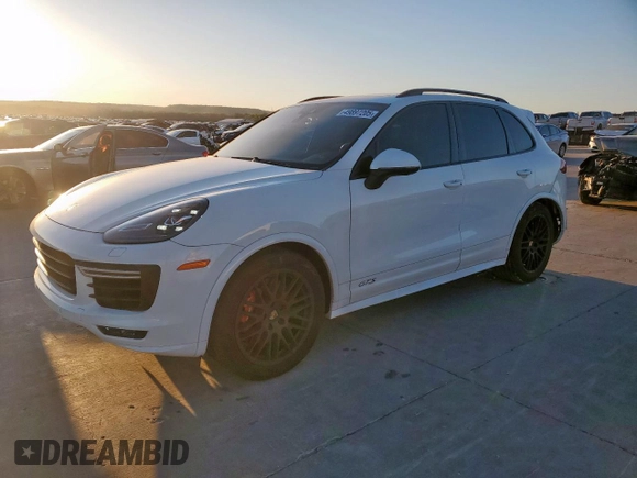 2017 Porsche Cayenne GTS z VIN WP1AD2A23HLA81234, wystawiony jako Copart lot #49897205 z przebiegiem 75 835 mil mil oraz Szkoda całkowita • Salvage title. Historia ofert i sprzedaży dostępna na DreamBid. Obrazek 1.