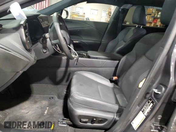 2024 Lexus RX with VIN 2T2BBMCA7RC032540, listed as a Copart auction lot 75915494 with 8,163 mi miles and Salvage Title. Bid and sale history available at carsss.com. Image 7.