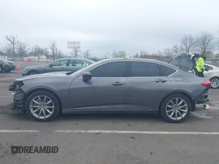 2023 Acura TLX z VIN 19UUB5F30PA006879, wystawiony jako IAAI lot #42006899 z przebiegiem 35 379 mil mil oraz . Historia ofert i sprzedaży dostępna na DreamBid. Obrazek 14.
