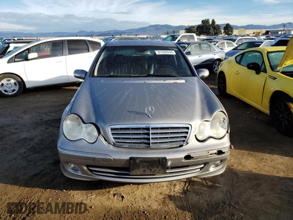 2005 Mercedes-Benz C 240 with VIN WDBRF61J45A741882, listed as a Copart auction lot 87228244 with 94,595 mi miles and Salvage Title. Bid and sale history available at DreamBid. Image 5.