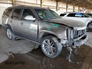 2012 Cadillac Escalade Premium z VIN 1GYS4CEF9CR225037, wystawiony jako Copart lot #50270415 z przebiegiem 172 483 mil mil oraz Szkody całkowita. Historia ofert i sprzedaży dostępna na DreamBid. Obrazek 4.