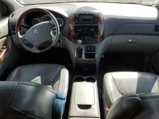 2004 Toyota Sienna XLE with VIN 5TDBA22C04S002178, listed as a Copart auction lot 49716665 with 351,252 mi miles and Salvage Title. Bid and sale history available at carsss.com. Image 8.