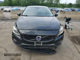 2017 Volvo S60 Dynamic with VIN YV140MTL8H2424132, listed as a Copart auction lot 60133385 with 89,380 mi miles and Clean title. Bid and sale history available at DreamBid. Image 5.