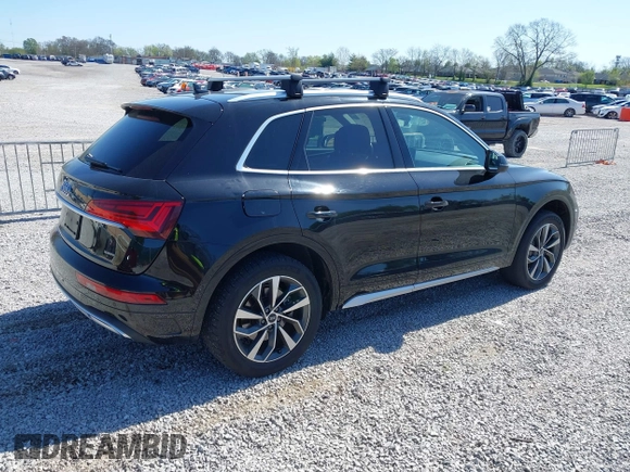 2021 Audi Q5 Premium Plus with VIN WA1BAAFY3M2023012, listed as a IAAI auction lot 41983076 with 71,249 mi miles. Bid and sale history available at carsss.com. Image 4.