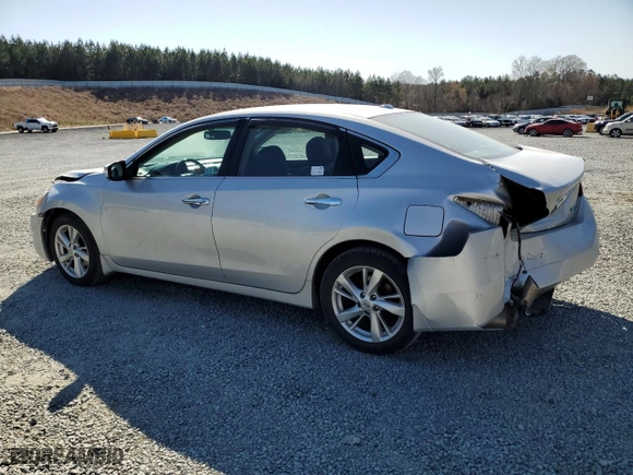 2013 Nissan Altima 2.5 SL with VIN 1N4AL3AP4DC281335, listed as a Copart auction lot 50318295 with 131,275 mi miles and Salvage Title. Bid and sale history available at carsss.com. Image 2.