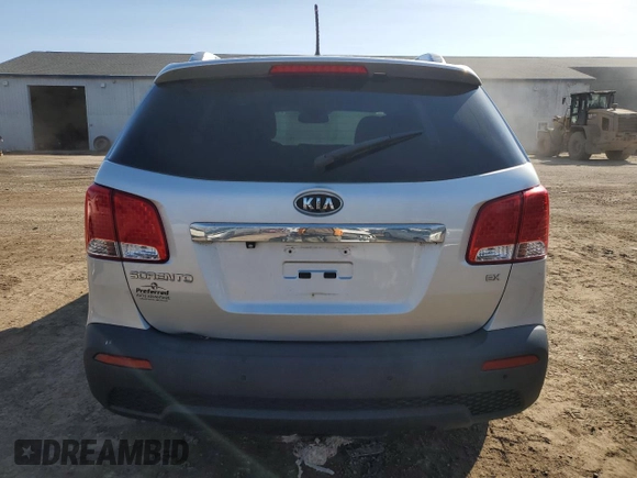 2013 Kia Sorento EX with VIN 5XYKU4A68DG347146, listed as a Copart auction lot 48263405 with 129,198 mi miles and Clean Title. Bid and sale history available at DreamBid. Image 6.