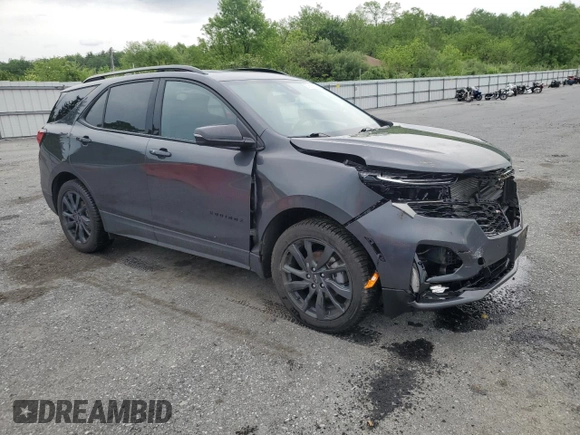 2023 Chevrolet Equinox RS z VIN 3GNAXWEG8PS163126, wystawiony jako Copart lot #57618055 z przebiegiem 45 033 mil mil oraz Szkoda całkowita • Salvage title. Historia ofert i sprzedaży dostępna na DreamBid. Obrazek 4.