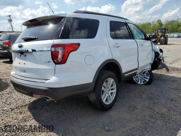 2018 Ford Explorer XLT z VIN 1FM5K8DH8JGB14704, wystawiony jako Copart lot #55526725 z przebiegiem 51 659 mil mil oraz Szkoda całkowita • Salvage title. Historia ofert i sprzedaży dostępna na DreamBid. Obrazek 3.