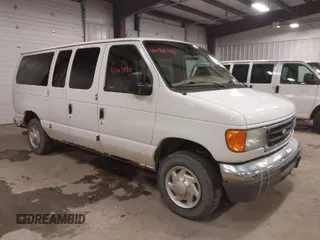 2007 Ford Econoline Passenger XL with VIN 1FBNE31LX7DA05134, listed as a IAAI auction lot 42038705 with 139,329 mi miles. Bid and sale history available at carsss.com. Image 1.