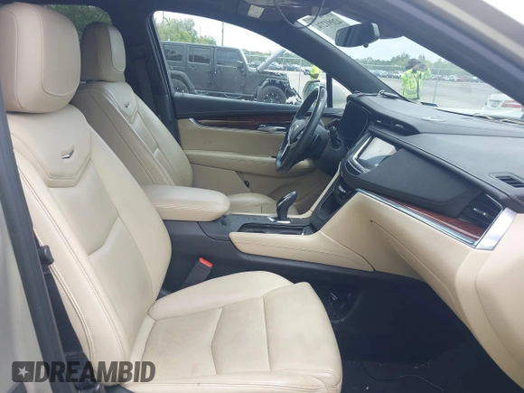 2017 Cadillac XT5 Luxury AWD with VIN 1GYKNDRS0HZ116189, listed as a IAAI auction lot 42091274 with 91,456 mi miles and . Bid and sale history available at carsss.com. Image 5.