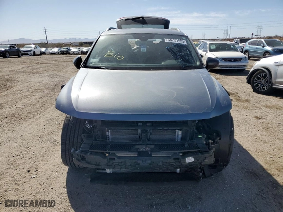 2024 Volkswagen Tiguan SEL R-Line with VIN 3VV4B7AX0RM116455, listed as a Copart auction lot 44221505 with 15,977 mi miles and Salvage Title. Bid and sale history available at carsss.com. Image 5.