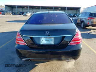 2012 Mercedes-Benz S 550 z VIN WDDNG7DB9CA461272, wystawiony jako IAAI lot #41376537 z przebiegiem 77 138 mil mil oraz . Historia ofert i sprzedaży dostępna na DreamBid. Obrazek 16.