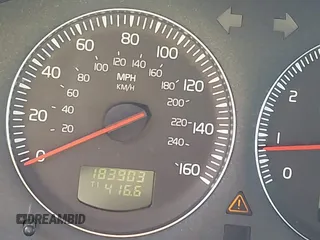 2005 Volvo XC70 with VIN YV1SZ592951189730, listed as a IAAI auction lot 42077516 with 183,903 mi miles and . Bid and sale history available at DreamBid. Image 7.