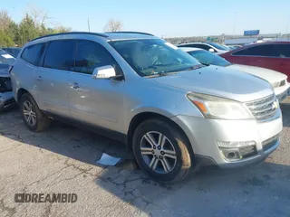 2015 Chevrolet Traverse LT z VIN 1GNKRHKD2FJ308679, wystawiony jako IAAI lot #41965821 z przebiegiem 251 094 mil mil oraz . Historia ofert i sprzedaży dostępna na DreamBid. Obrazek 1.