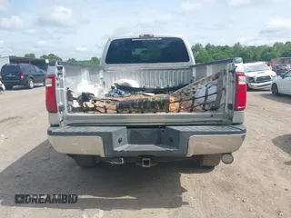 2014 Ford F-250 XL z VIN 1FT7X2B66EEA20402, wystawiony jako IAAI lot #42129596 z przebiegiem 109 203 mil mil oraz . Historia ofert i sprzedaży dostępna na DreamBid. Obrazek 16.