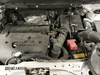 2017 Mitsubishi Outlander ES z VIN JA4AR3AU0HZ051917, wystawiony jako IAAI lot #41005628 z przebiegiem 72 276 mil mil oraz . Historia ofert i sprzedaży dostępna na DreamBid. Obrazek 19.