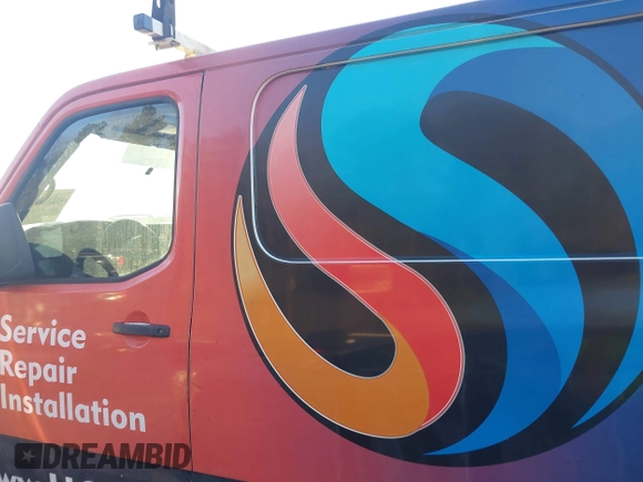 2021 Nissan NV Cargo SV z VIN 1N6BF0KY3MN800985, wystawiony jako IAAI lot #41237984 z przebiegiem 120 472 mil mil oraz . Historia ofert i sprzedaży dostępna na DreamBid. Obrazek 15.