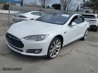 2014 Tesla Model S P85D with VIN 5YJSA1H28EFP69162, listed as a IAAI auction lot 41658356 with 93,254 mi miles. Bid and sale history available at carsss.com. Image 2.