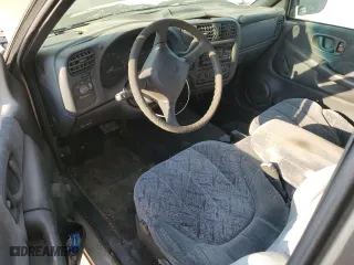 2001 GMC Sonoma SLS w/1SF Pkg with VIN 1GTCS195318169167, listed as a Copart auction lot 75296734 with 0 mi miles and Salvage Title. Bid and sale history available at carsss.com. Image 8.
