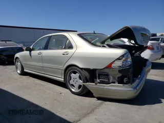 2000 Mercedes-Benz S-Class with VIN WDBNG75J1YA123323, listed as a Copart auction lot 58573634 with 202,708 mi miles and Salvage Title. Bid and sale history available at carsss.com. Image 2.