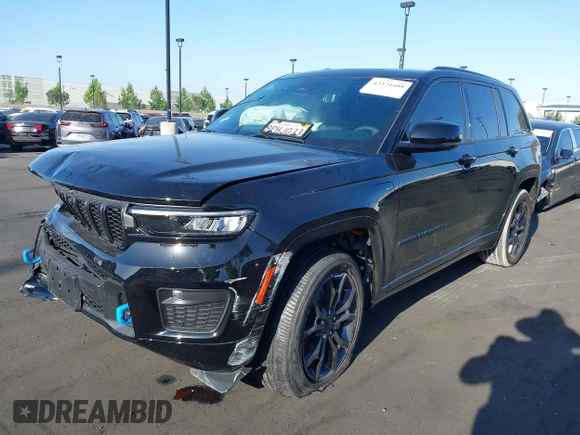 2024 Jeep Grand Cherokee with VIN 1C4RJYB6XR8612970, listed as a IAAI auction lot 42324488 with 5,701 mi miles and . Bid and sale history available at DreamBid. Image 17.