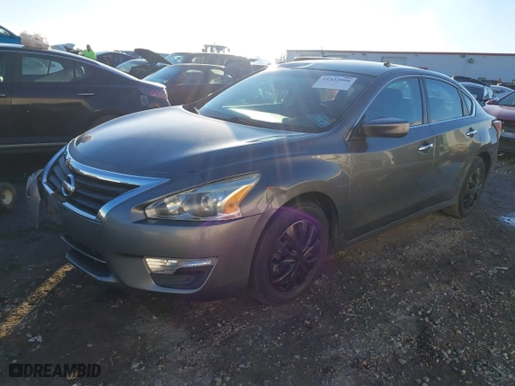2015 Nissan Altima 2.5 S with VIN 1N4AL3AP2FN334136, listed as a IAAI auction lot 41323998 with 177,804 mi miles. Bid and sale history available at carsss.com. Image 17.