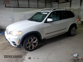 2011 BMW X5 35d z VIN 5UXZW0C56BL370849, wystawiony jako Copart lot #58844845 z przebiegiem 134 854 mil mil oraz Czysty tytuł • Clean title. Historia ofert i sprzedaży dostępna na DreamBid. Obrazek 1.