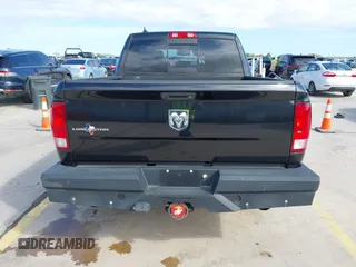 2018 Ram 1500 Lone Star Silver с VIN 1C6RR6LT1JS160858, выставлен на аукционе IAAI как лот 42327227 с пробегом 86 848 миль миль и . История ставок и продаж доступна на DreamBid. Изображение 16.
