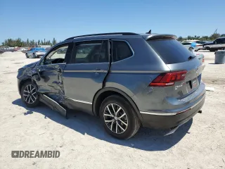 2020 Volkswagen Tiguan SE z VIN 3VV3B7AX9LM083040, wystawiony jako Copart lot #49855254 z przebiegiem 76 171 mil mil oraz Nie do naprawy • Non repairable. Historia ofert i sprzedaży dostępna na DreamBid. Obrazek 2.